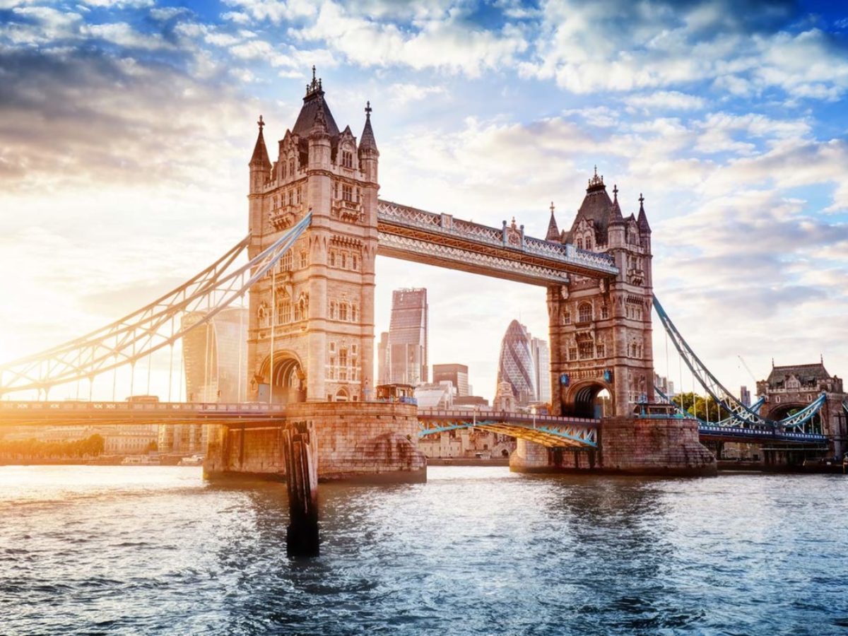 Wimbledon Tours - Tower Bridge